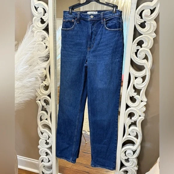 Women’s ABERCROMBIE & FITCH The 90’s Straight Ultra High Rise jeans- Size 4 Long - Picture 12 of 12